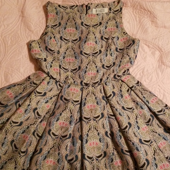 BB Dakota Dresses & Skirts - BB Dakota fit and flare dress